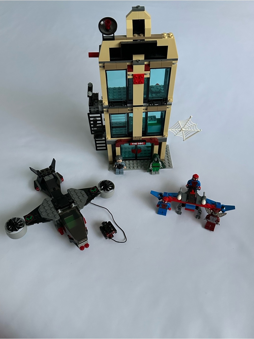 LEGO Marvel Super Heroes Spider-Man Daily Bugle Showdown INCOMPLETE Retired Set